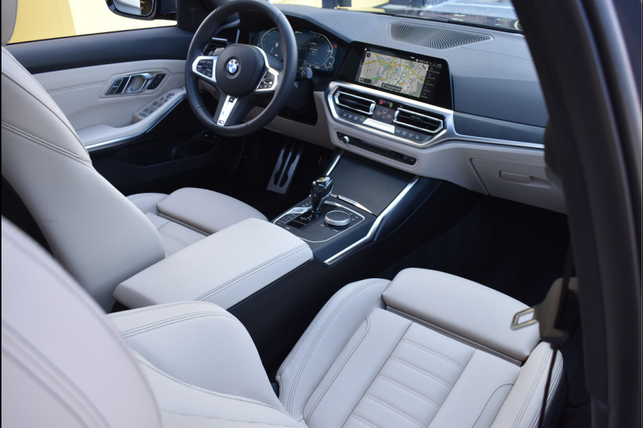 BMW 3 Serie Touring 330e xDrive M-Sport 292 Pk Pano Memory Head-Up Laser Vol Leder 19 Inch