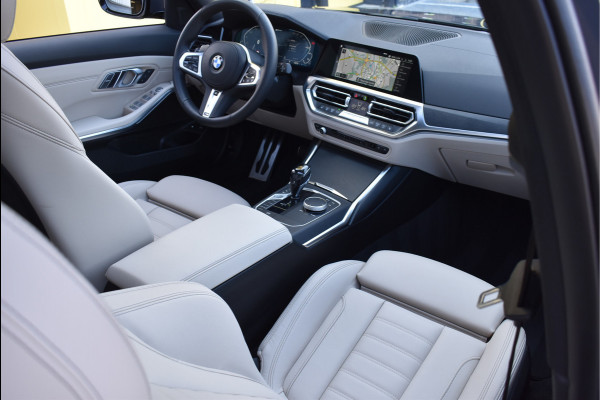 BMW 3 Serie Touring 330e xDrive M-Sport 292 Pk Pano Memory Head-Up Laser Vol Leder 19 Inch