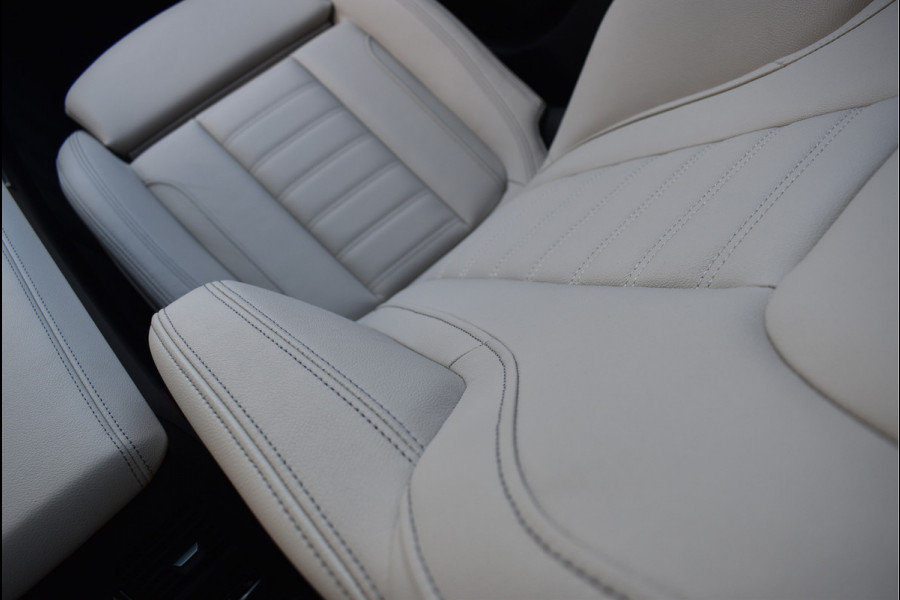 BMW 3 Serie Touring 330e xDrive M-Sport 292 Pk Pano Memory Head-Up Laser Vol Leder 19 Inch