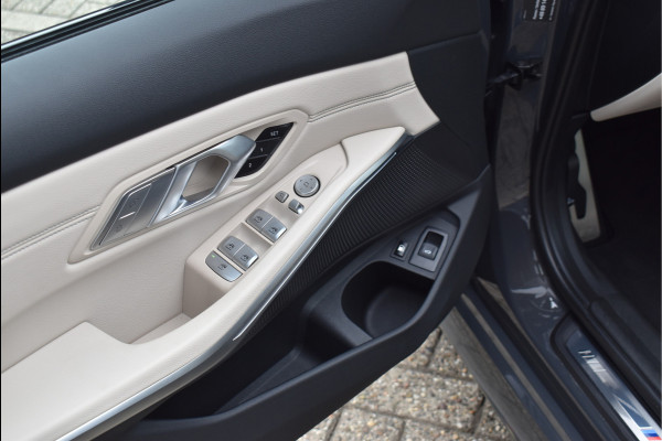 BMW 3 Serie Touring 330e xDrive M-Sport 292 Pk Pano Memory Head-Up Laser Vol Leder 19 Inch