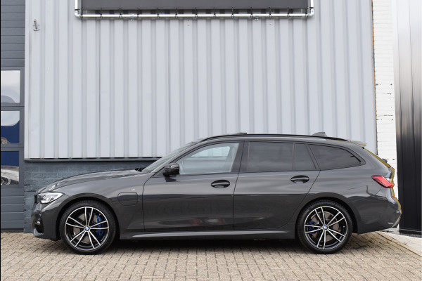 BMW 3 Serie Touring 330e xDrive M-Sport 292 Pk Pano Memory Head-Up Laser Vol Leder 19 Inch