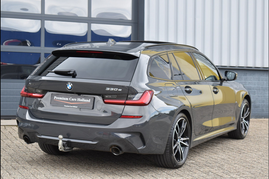 BMW 3 Serie Touring 330e xDrive M-Sport 292 Pk Pano Memory Head-Up Laser Vol Leder 19 Inch