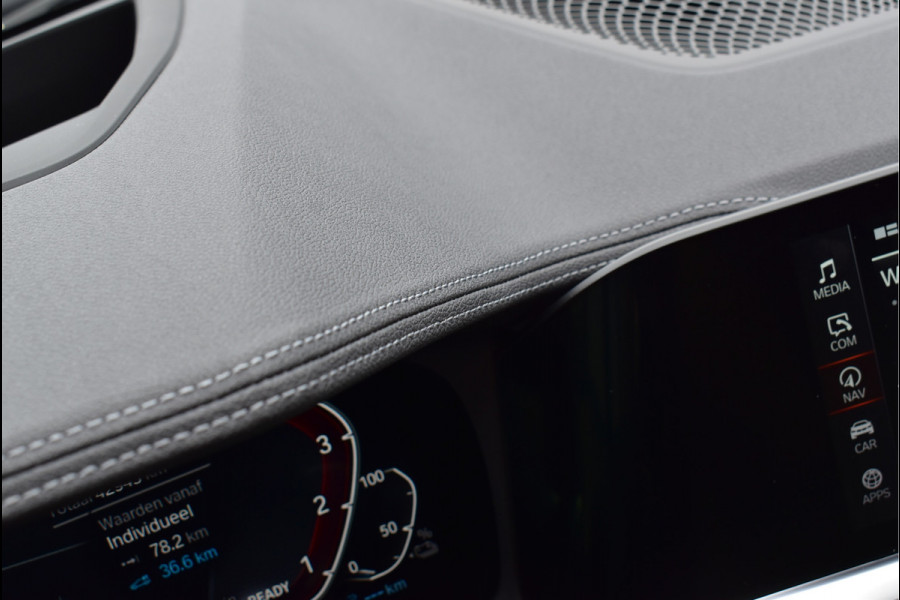 BMW 3 Serie Touring 330e xDrive M-Sport 292 Pk Pano Memory Head-Up Laser Vol Leder 19 Inch