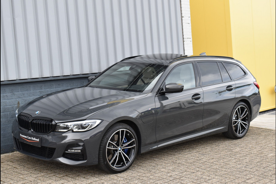 BMW 3 Serie Touring 330e xDrive M-Sport 292 Pk Pano Memory Head-Up Laser Vol Leder 19 Inch