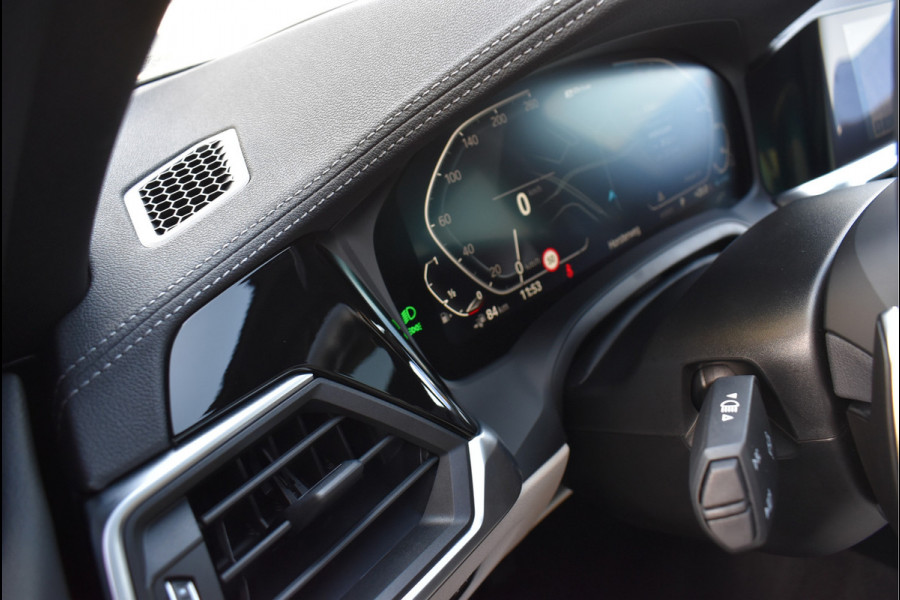 BMW 3 Serie Touring 330e xDrive M-Sport 292 Pk Pano Memory Head-Up Laser Vol Leder 19 Inch