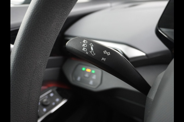 Volkswagen ID.4 170PK 52kWh Pure Cruise control adaptief Apple Carplay/Android Auto Navi Ecc Pdc Head-Up Display DAB Keyless Led Koplampen Lmv W Multimedia Pakket Plus Dynamische besturing Geluidsisolerend glas Connected services Draadloze telefoonlader Verkeersbord detectie Nieuwprijs € 40.405,-