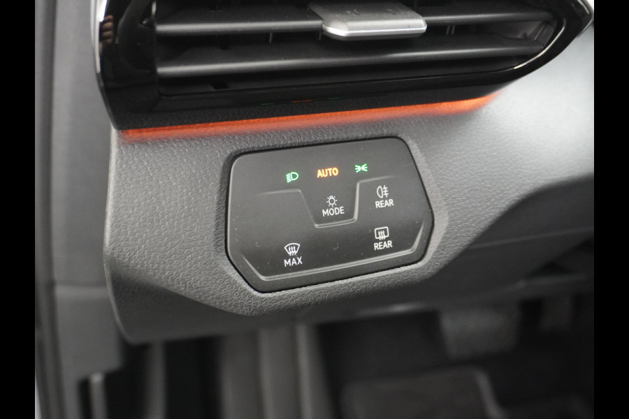Volkswagen ID.4 170PK 52kWh Pure Cruise control adaptief Apple Carplay/Android Auto Navi Ecc Pdc Head-Up Display DAB Keyless Led Koplampen Lmv W Multimedia Pakket Plus Dynamische besturing Geluidsisolerend glas Connected services Draadloze telefoonlader Verkeersbord detectie Nieuwprijs € 40.405,-