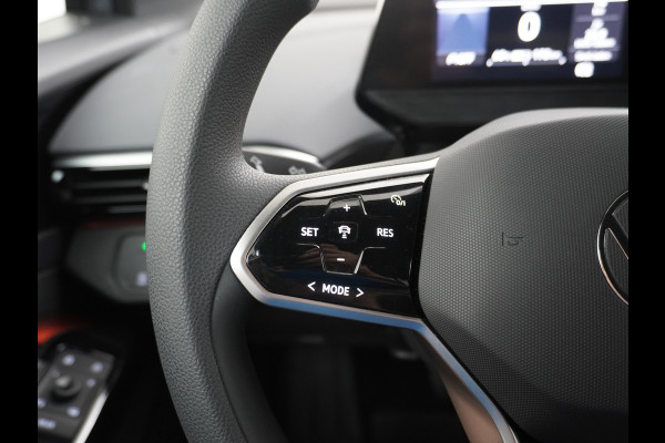 Volkswagen ID.4 170PK 52kWh Pure Cruise control adaptief Apple Carplay/Android Auto Navi Ecc Pdc Head-Up Display DAB Keyless Led Koplampen Lmv W Multimedia Pakket Plus Dynamische besturing Geluidsisolerend glas Connected services Draadloze telefoonlader Verkeersbord detectie Nieuwprijs € 40.405,-
