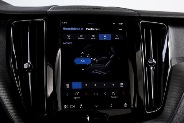 Volvo XC60 2.0 T6 Plug-in hybrid AWD Plus Dark | S/K-Panodak | Dig. Cockpit | Adapt. Cruise | Memory Stoelen | Elek. Klep | Stoel-+stuurverw. | 360 Camera | Harman/Kardon | NAV+App. Connect | LM 19" | 9452