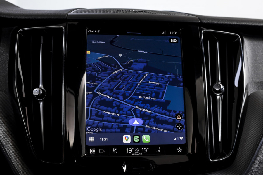 Volvo XC60 2.0 T6 Plug-in hybrid AWD Plus Dark | S/K-Panodak | Dig. Cockpit | Adapt. Cruise | Memory Stoelen | Elek. Klep | Stoel-+stuurverw. | 360 Camera | Harman/Kardon | NAV+App. Connect | LM 19" | 9452