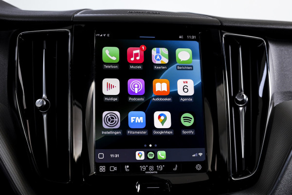 Volvo XC60 2.0 T6 Plug-in hybrid AWD Plus Dark | S/K-Panodak | Dig. Cockpit | Adapt. Cruise | Memory Stoelen | Elek. Klep | Stoel-+stuurverw. | 360 Camera | Harman/Kardon | NAV+App. Connect | LM 19" | 9452