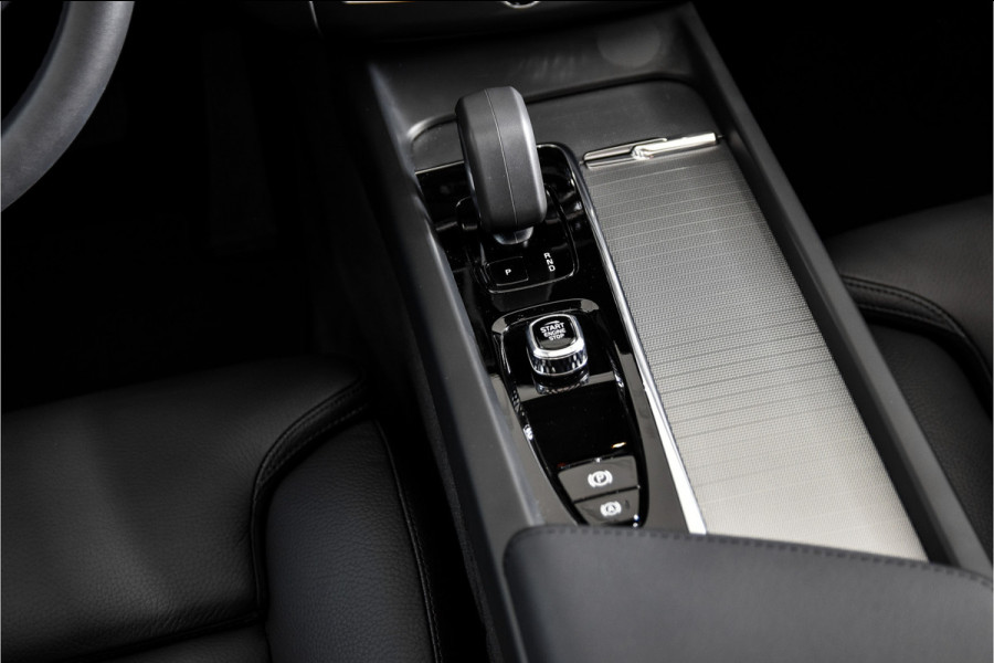 Volvo XC60 2.0 T6 Plug-in hybrid AWD Plus Dark | S/K-Panodak | Dig. Cockpit | Adapt. Cruise | Memory Stoelen | Elek. Klep | Stoel-+stuurverw. | 360 Camera | Harman/Kardon | NAV+App. Connect | LM 19" | 9452