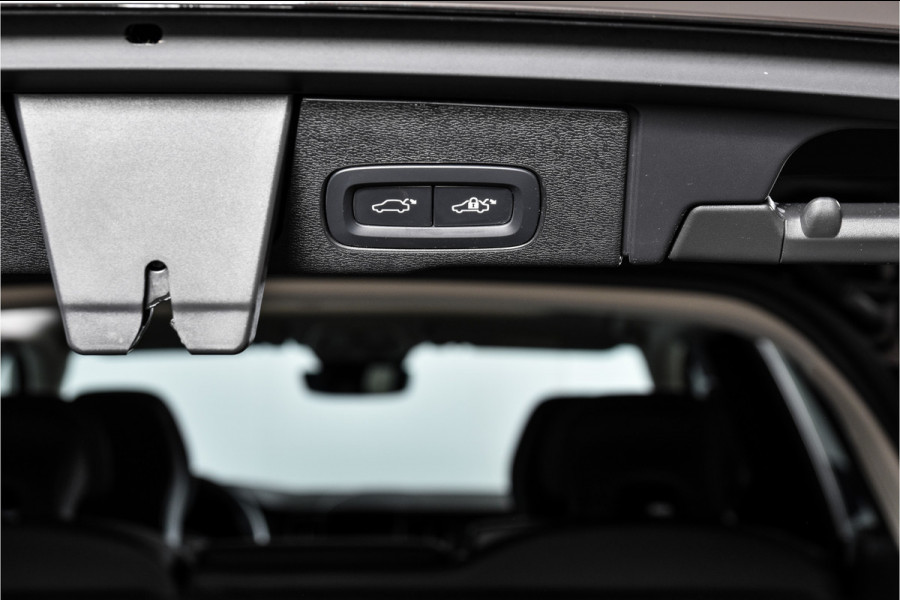 Volvo XC60 2.0 T6 Plug-in hybrid AWD Plus Dark | S/K-Panodak | Dig. Cockpit | Adapt. Cruise | Memory Stoelen | Elek. Klep | Stoel-+stuurverw. | 360 Camera | Harman/Kardon | NAV+App. Connect | LM 19" | 9452
