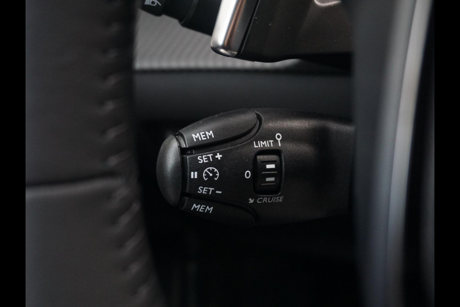 Peugeot 208 1.2 Hybrid 110 e-DCS6 Allure