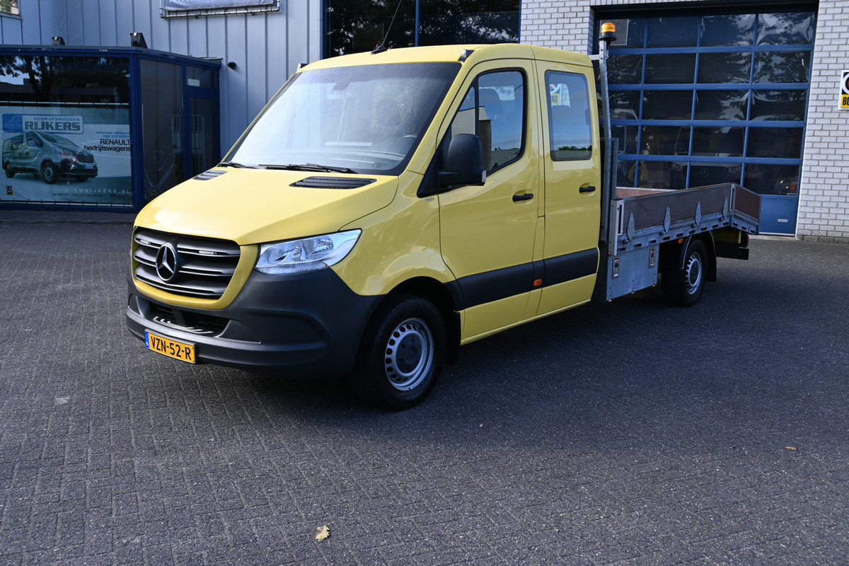 Mercedes-Benz Sprinter 316 CDI Dubbele cabine open laadbak 3500kg trekhaak, Standkachel, MBUX Mercedes-Benz Sprinter 316 CDI Dubbele cabine open laadbak 3500kg trekhaak, Standkachel, MBUX