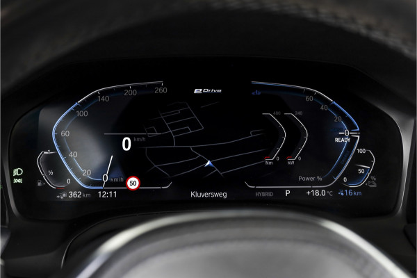 BMW 3 Serie Touring 330e 292 PK xDrive High Executive M-Sport - Automaat | Dig. Cockpit | Cruise | Stoelverw. | PDC | 360 Camera | NAV + App. Connect | ECC | Elek. Klep | DAB | LM 18" | 8487