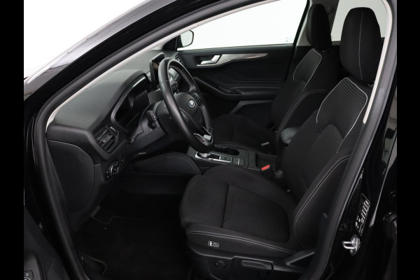 Ford Focus 1.0 EcoBoost Titanium X | Stoel & stuurverwarming | Trekhaak | Adaptive cruise | Camera | Full LED | Carplay | B&O Sound | Digital Cockpit | Keyless | Climate control