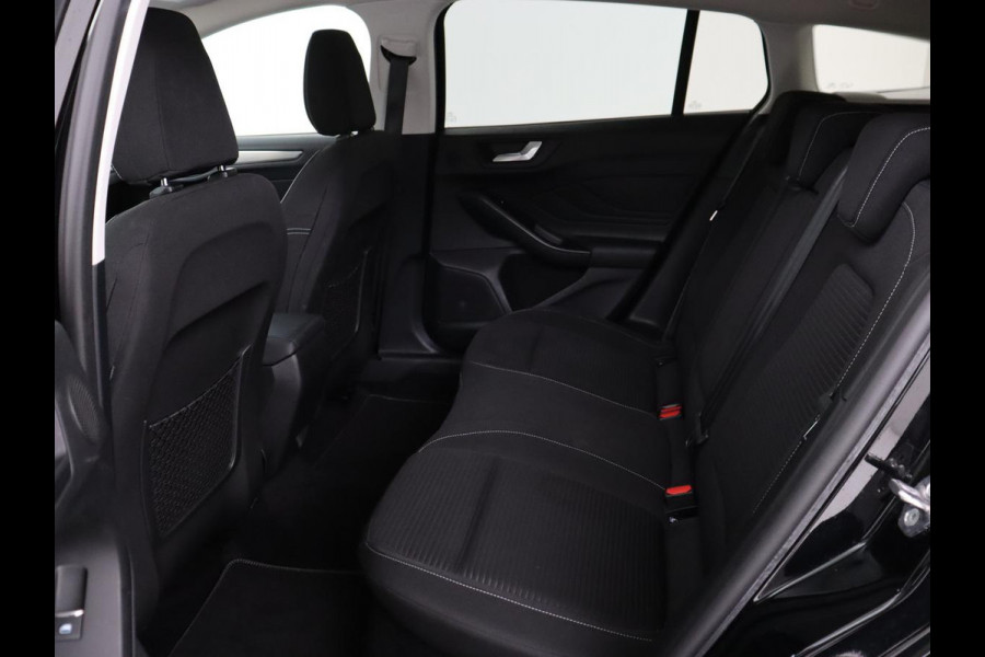 Ford Focus 1.0 EcoBoost Titanium X | Stoel & stuurverwarming | Trekhaak | Adaptive cruise | Camera | Full LED | Carplay | B&O Sound | Digital Cockpit | Keyless | Climate control