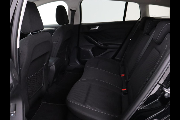 Ford Focus 1.0 EcoBoost Titanium X | Stoel & stuurverwarming | Trekhaak | Adaptive cruise | Camera | Full LED | Carplay | B&O Sound | Digital Cockpit | Keyless | Climate control