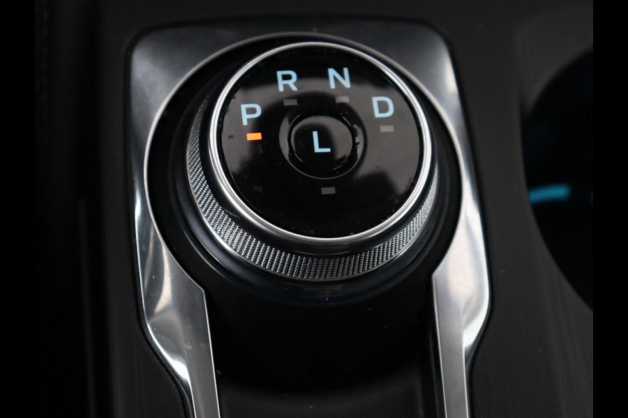 Ford Focus 1.0 EcoBoost Titanium X | Stoel & stuurverwarming | Trekhaak | Adaptive cruise | Camera | Full LED | Carplay | B&O Sound | Digital Cockpit | Keyless | Climate control