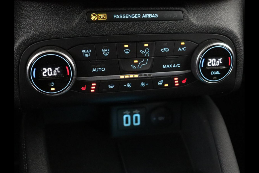 Ford Focus 1.0 EcoBoost Titanium X | Stoel & stuurverwarming | Trekhaak | Adaptive cruise | Camera | Full LED | Carplay | B&O Sound | Digital Cockpit | Keyless | Climate control