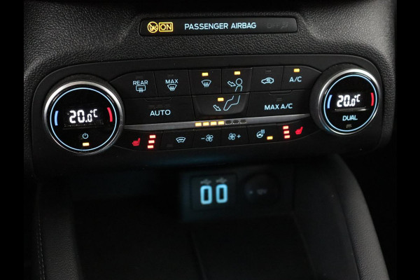 Ford Focus 1.0 EcoBoost Titanium X | Stoel & stuurverwarming | Trekhaak | Adaptive cruise | Camera | Full LED | Carplay | B&O Sound | Digital Cockpit | Keyless | Climate control