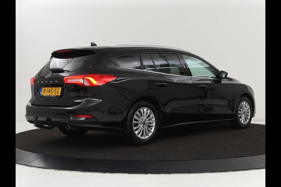 Ford Focus 1.0 EcoBoost Titanium X | Stoel & stuurverwarming | Trekhaak | Adaptive cruise | Camera | Full LED | Carplay | B&O Sound | Digital Cockpit | Keyless | Climate control