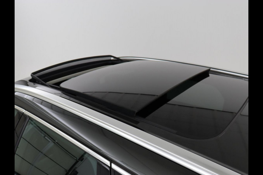 Volvo XC60 2.0 T8 Twin Engine AWD Inscription | Panoramadak | Trekhaak | Leder | Camera | Carplay | Navigatie | Full LED | Climate control