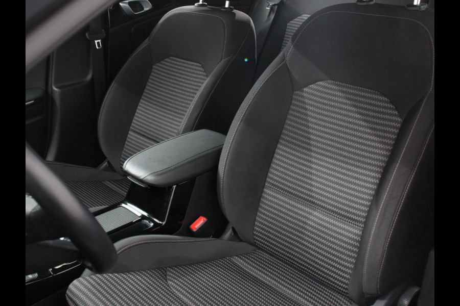 Kia Ceed Sportswagon 1.6 GDI PHEV DynamicLine DEMO!! Achteruitrijcamera Stuurverwarming Stoel verwarming Climate control LED Keyless start/ entry Parkeersensoren achter Adaptieve cruise control Lane assist