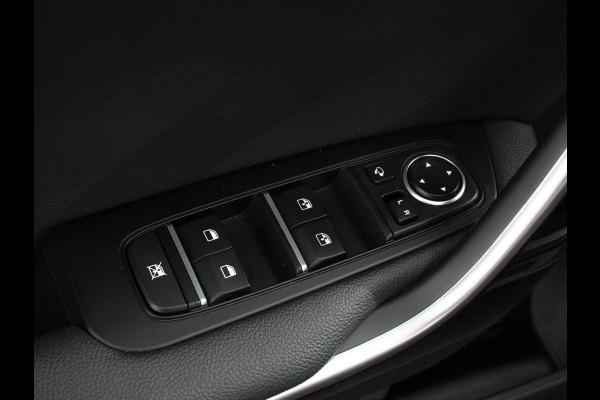 Kia Ceed Sportswagon 1.6 GDI PHEV DynamicLine DEMO!! Achteruitrijcamera Stuurverwarming Stoel verwarming Climate control LED Keyless start/ entry Parkeersensoren achter Adaptieve cruise control Lane assist