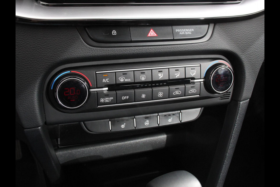 Kia Ceed Sportswagon 1.6 GDI PHEV DynamicLine DEMO!! Achteruitrijcamera Stuurverwarming Stoel verwarming Climate control LED Keyless start/ entry Parkeersensoren achter Adaptieve cruise control Lane assist