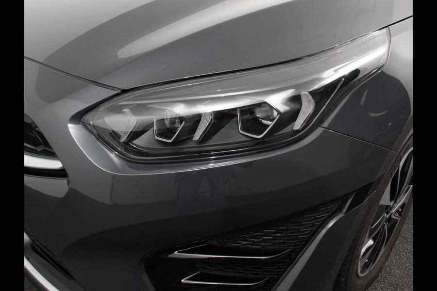 Kia Ceed Sportswagon 1.6 GDI PHEV DynamicLine DEMO!! Achteruitrijcamera Stuurverwarming Stoel verwarming Climate control LED Keyless start/ entry Parkeersensoren achter Adaptieve cruise control Lane assist