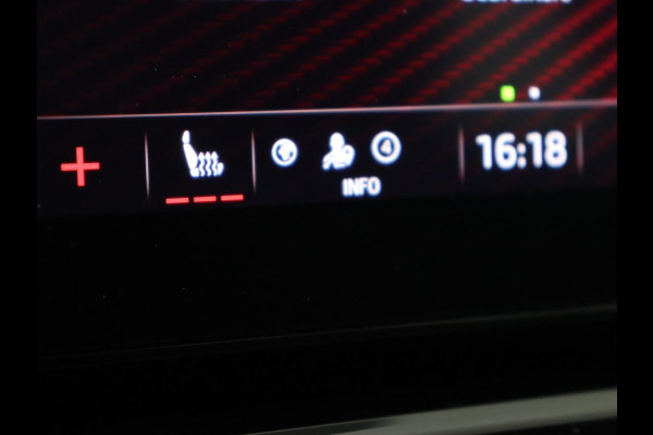 Škoda Octavia 1.4 TSI iV Business Edition Plus | Head-Up | Camera | Stoelverwarming | Side Assist | Achterbankverwarming | Carplay | Keyless | Elektrische voorstoelen | Memory | Sfeerverlichting | Navigatie | PHEV