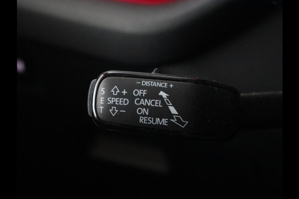 Škoda Octavia 1.4 TSI iV Business Edition Plus | Head-Up | Camera | Stoelverwarming | Side Assist | Achterbankverwarming | Carplay | Keyless | Elektrische voorstoelen | Memory | Sfeerverlichting | Navigatie | PHEV