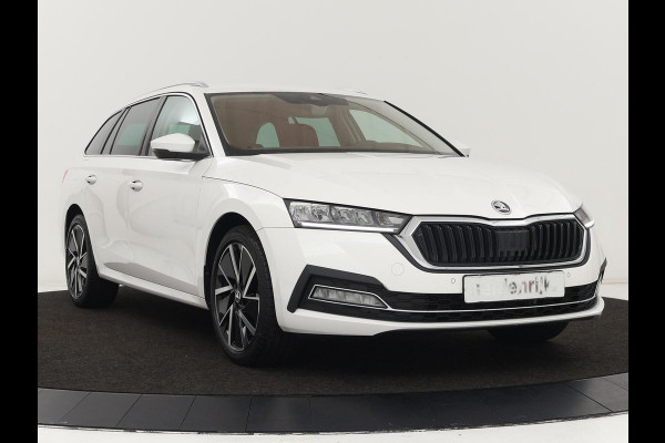 Škoda Octavia 1.4 TSI iV Business Edition Plus | Head-Up | Camera | Stoelverwarming | Side Assist | Achterbankverwarming | Carplay | Keyless | Elektrische voorstoelen | Memory | Sfeerverlichting | Navigatie | PHEV