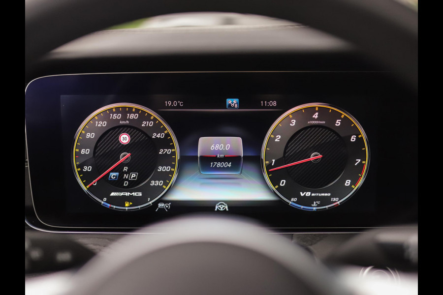 Mercedes-Benz E63S AMG Estate E-klasse 4MATIC Premium Plus Mercedes-Benz E63 S AMG Estate E-klasse 4MATIC Premium Plus | Keramisch | Carbon | 360° Camera | Burmester | Pano | HUD