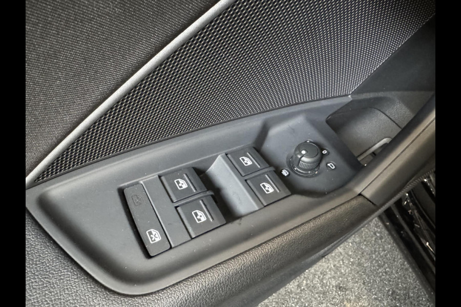 Audi A3 Sportback 1.4 TFSI e Advanced | DEMO ! | Navigatie Apple Carplay/ Android Auto Camera Parkeersensoren Adaptive Cruise Control Stoelverwarming Virtual Cockpit Climate Control