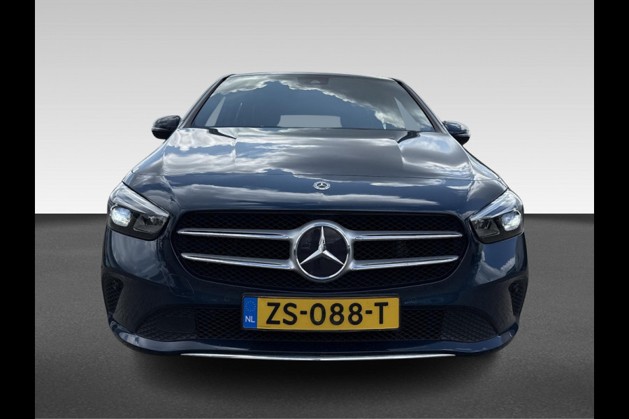 Mercedes-Benz B-Klasse 180 Launch Edition | Automaat | widescreen | trekhaak