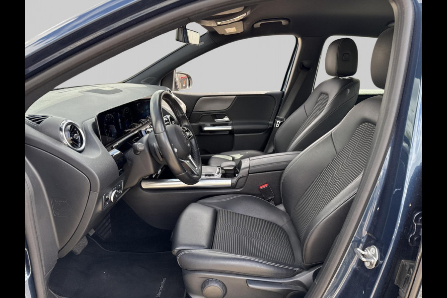 Mercedes-Benz B-Klasse 180 Launch Edition | Automaat | widescreen | trekhaak