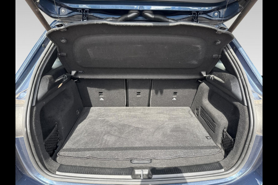 Mercedes-Benz B-Klasse 180 Launch Edition | Automaat | widescreen | trekhaak