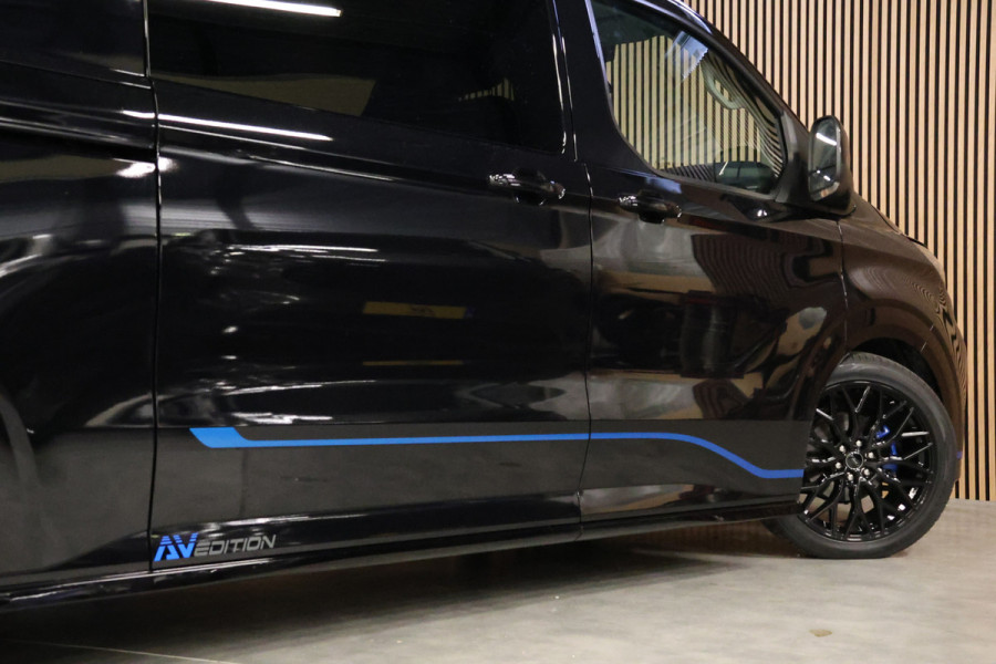Ford Transit Custom 320 2.0 TDCI L2H1 Sport 170 PK | L+R Schuifdeur | ACC | Blind Spot | Navigatie | Camera | CarPlay | Lane Assist | | Raptor Edition | Trekhaak | 3-Zitter | MODELJAAR 2025 | Verlengde fabrieksgarantie tot 12-2029