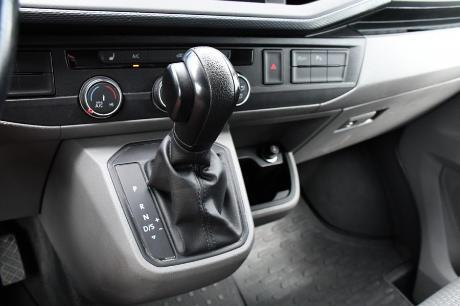 Volkswagen Transporter 2.0 TDI L2H1 30 Highline PB Edition Adaptieve Cruise, Carplay, Camera, 150pk, Automaat, LED, Multimedia, Sensoren, Uniek!