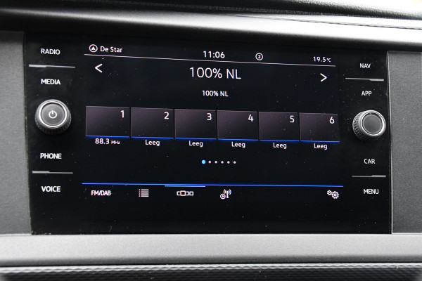 Volkswagen Transporter 2.0 TDI L2H1 30 Highline PB Edition Adaptieve Cruise, Carplay, Camera, 150pk, Automaat, LED, Multimedia, Sensoren, Uniek!