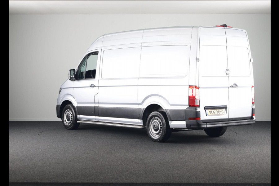 Volkswagen Crafter 35 2.0 TDI L3H3 Highline 140 pk Automaat | Navigatie | Parkeersensoren | Achteruitrijcamera | Cruise control |