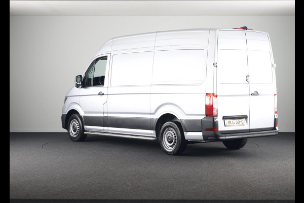 Volkswagen Crafter 35 2.0 TDI L3H3 Highline 140 pk Automaat | Navigatie | Parkeersensoren | Achteruitrijcamera | Cruise control |