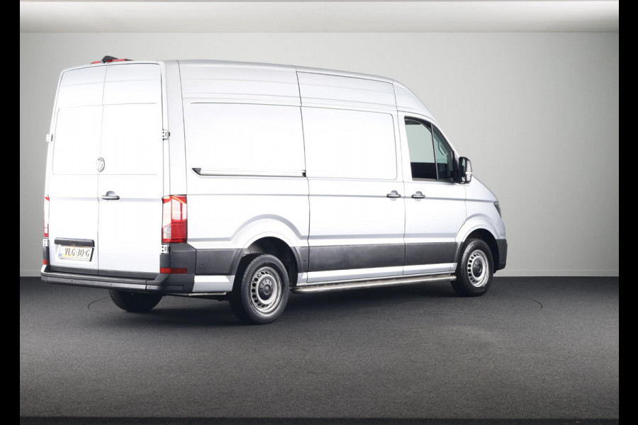 Volkswagen Crafter 35 2.0 TDI L3H3 Highline 140 pk Automaat | Navigatie | Parkeersensoren | Achteruitrijcamera | Cruise control |