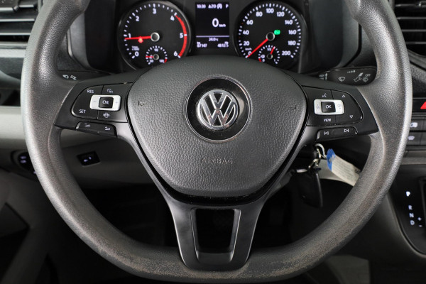 Volkswagen Crafter 35 2.0 TDI L3H3 Highline 140 pk Automaat | Navigatie | Parkeersensoren | Achteruitrijcamera | Cruise control |