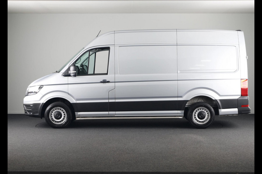 Volkswagen Crafter 35 2.0 TDI L3H3 Highline 140 pk Automaat | Navigatie | Parkeersensoren | Achteruitrijcamera | Cruise control |