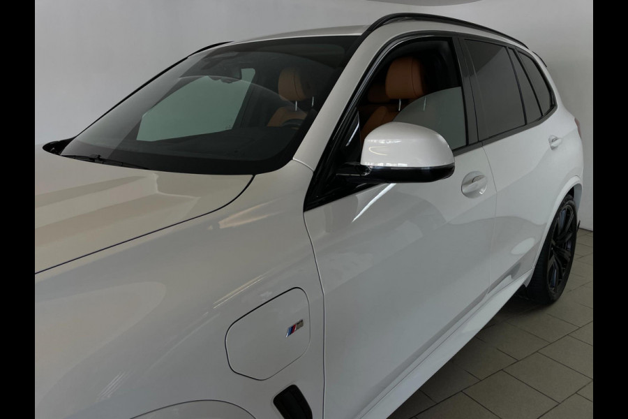 BMW X5 XDrive45e High Executive M PAKKET M PERFORMANCE CARBON AIRCO NAVI CRUISE BT STOELVERW LUCHTV 22INCH CAMERA NIEUWSTAAT