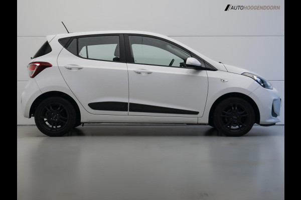 Hyundai i10 1.0i Go! Sport Edition (APPLE CARPLAY,LED,NAVIGATIE,CRUISE,AIRCO,LM-VELGEN,NIEUWE APK,TOPCONDITIE)